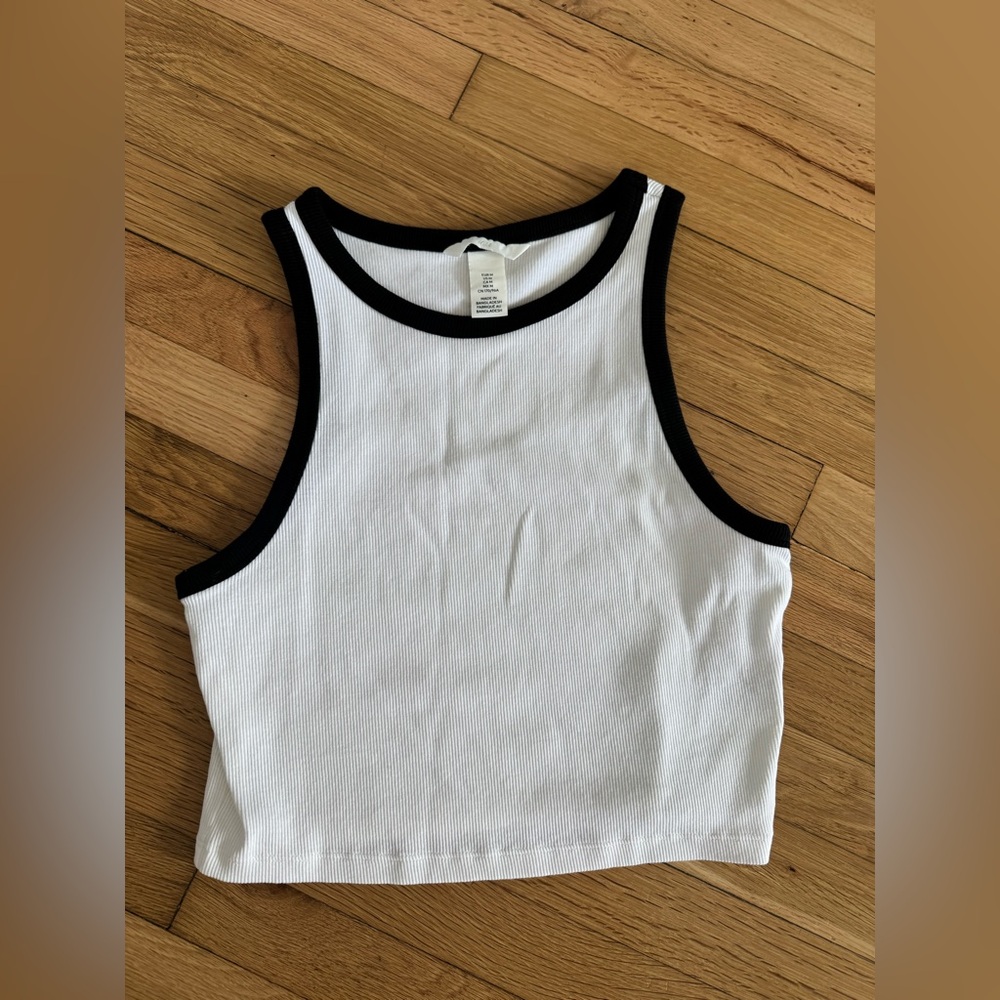 H & M Black & White Ribbed Crop Tank Top